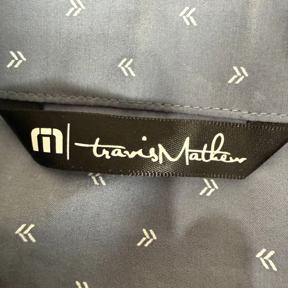 TravisMathew Mens Arrow Print Short Sleeve Button Up Shirt Size M Golf Casual